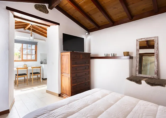 Eden Rentals Sagitta Alfa Retreat